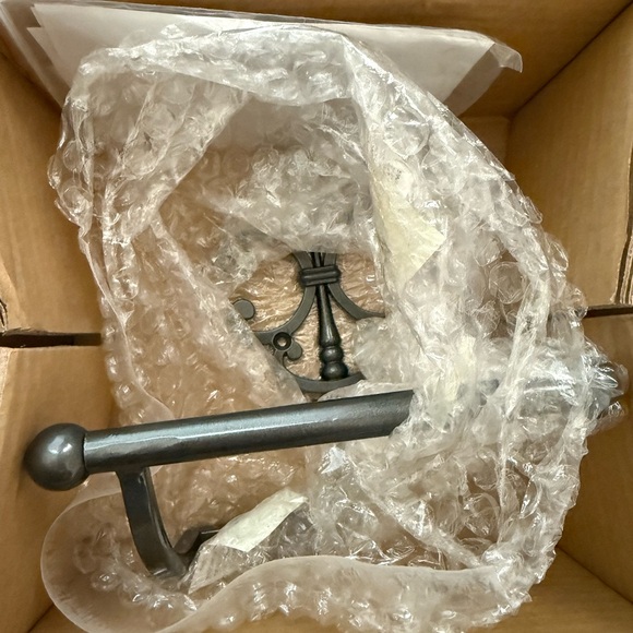 Southern‎ Living Hathaway Elegant Meta Toilet Paper Holder with Scroll Design - Picture 3 of 5